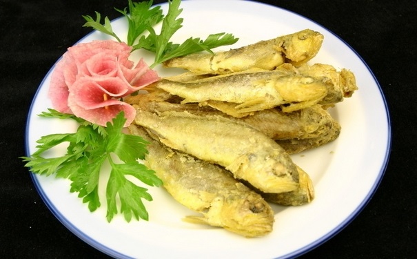 吃魚都有哪些好處？黃花魚怎么做好吃營養(yǎng)？(1)