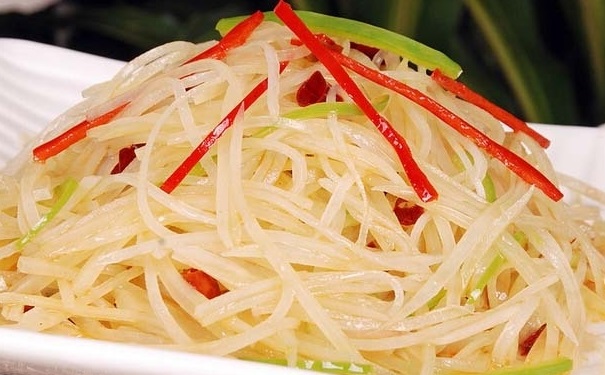 土豆長芽了可以吃嗎？土豆的營養(yǎng)做法有哪些？(1)