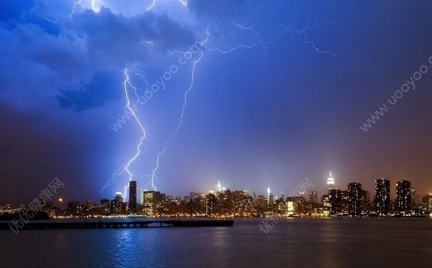 下雨打雷可以開空調(diào)嗎？下雨開空調(diào)可以嗎？(2)