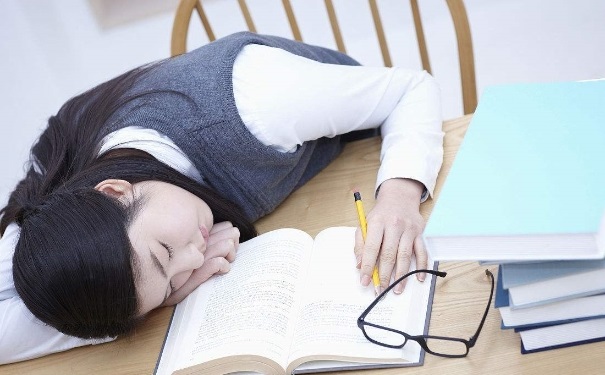 如何提高午睡的質(zhì)量？哪些方法可以提高午睡質(zhì)量？(1)