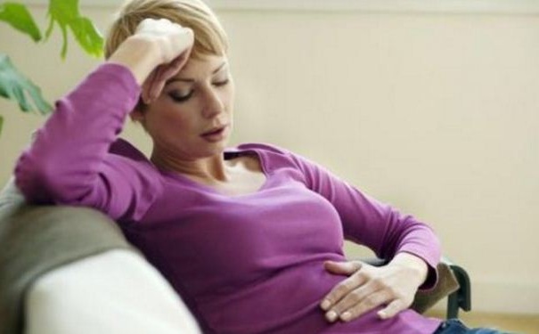 女人腹痛可能是什么婦科疾??？女人腹痛會引發(fā)什么疾病？(1)