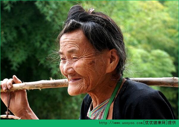 老人發(fā)燒吃什么食物？老人發(fā)燒吃些什么好？(2)