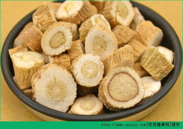 板藍(lán)根什么時(shí)候喝最好？板藍(lán)根喝多了會(huì)怎樣？(3)