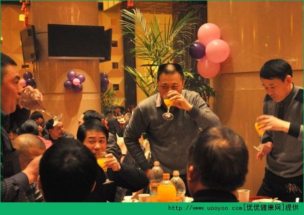 同學喜宴醉酒死亡 過量飲酒的八大危害你也一樣忽視了嗎？(3)