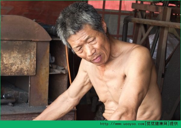 糖尿病人頭暈是怎么回事？糖尿病人皮膚瘙癢怎么辦？(4)