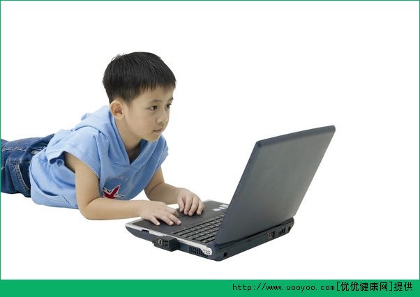 13歲能喝紅牛嗎？13歲喝紅牛有什么影響？(4)