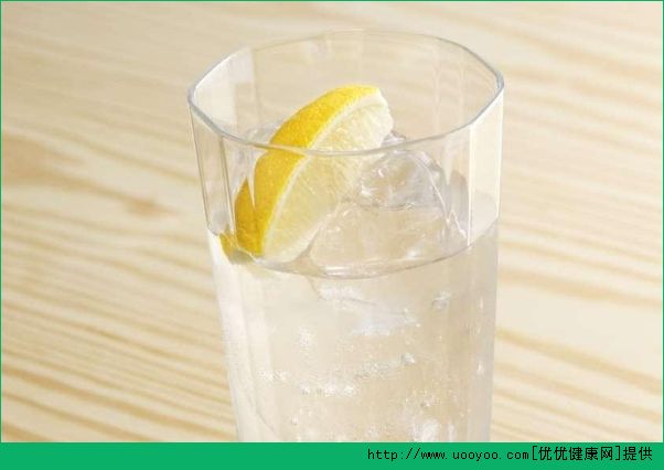 檸檬水能用開(kāi)水泡嗎？喝檸檬水需要注意什么(7)