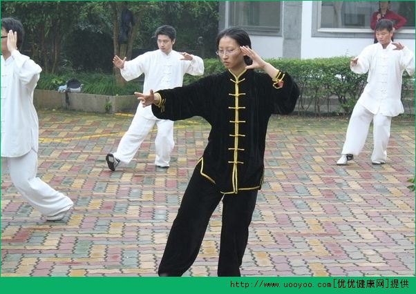 芬蘭小熊秀太極 太極拳的好處是什么？(3)