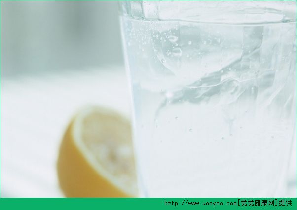 檸檬片用什么水泡？檸檬泡水用熱水還是冷水(3)