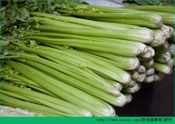 番茄和芹菜能一起吃嗎？番茄和芹菜一起吃有什么影響？(2)