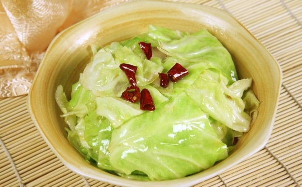 手撕圓白菜怎么做？手撕圓白菜的做法(1)