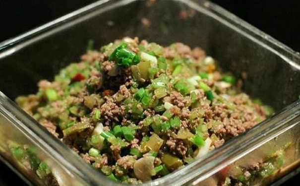 牛肉末炒芹菜怎么做？牛肉末炒芹菜有什么營(yíng)養(yǎng)？(1)