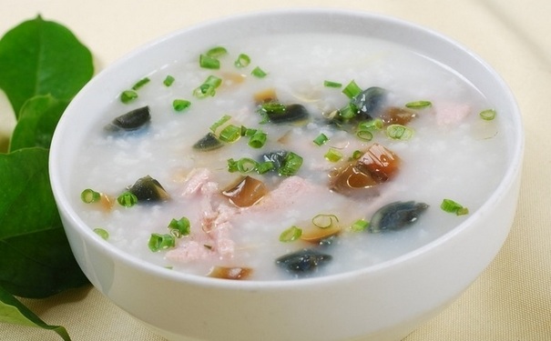 松花蛋瘦肉粥的做法是怎樣的？松花蛋瘦肉粥怎么做？(1)