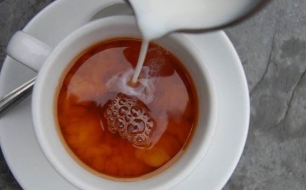 牛奶紅茶怎么做好喝？牛奶紅茶的做法是什么？(1)