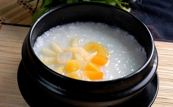 核桃水果粥的做法是什么？核桃水果粥有哪些功效作用？(1)