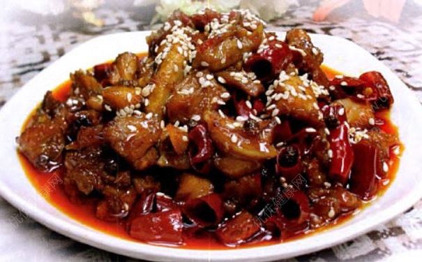 為室友帶了一盆冷吃兔，冷吃兔的做法是怎樣的？(2)