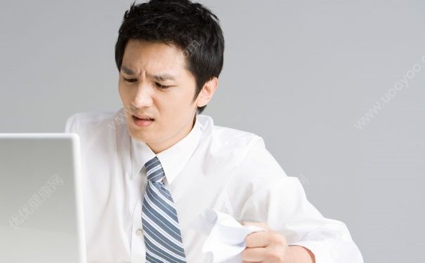 摸鼻子代表什么？摸鼻子是什么意思？(3)