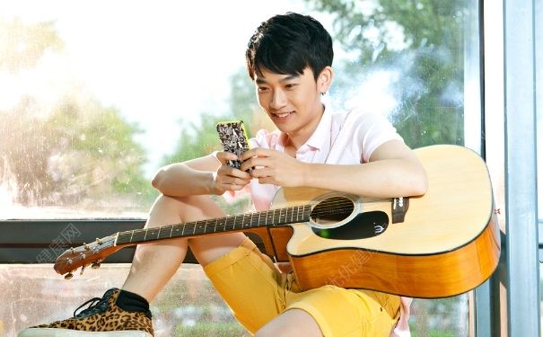 外向男生喜歡什么女生？外向男生喜歡女生的表現(xiàn)(5)