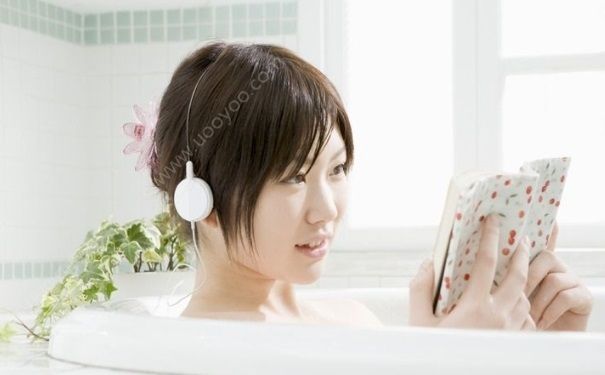 內(nèi)向不會(huì)說(shuō)話(huà)怎么辦？?jī)?nèi)向不愛(ài)說(shuō)話(huà)怎么改變自己？(2)
