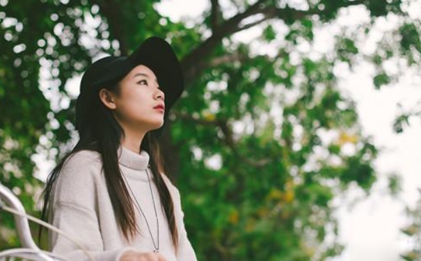 內(nèi)向的女生喜歡什么樣的男生？?jī)?nèi)向的女生如何變外向？(1)