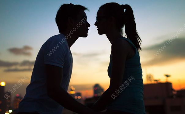 我喜歡上了后媽的女兒怎么辦？我可以和后媽的女兒在一起嗎？(1)