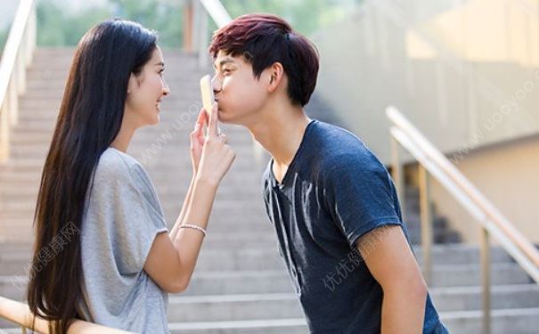 女子相親主動(dòng)買咖啡被嫌棄亂花錢，男人喜歡什么樣的女生？(3)