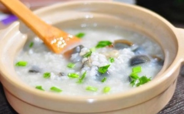 秋季滋陰的食物有哪些？秋季滋陰養(yǎng)生粥推薦(1)