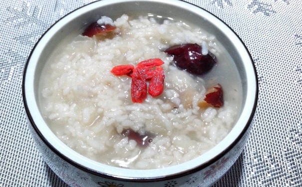 女人補(bǔ)血食譜有哪些？女人氣血不足吃什么緩解？(1)