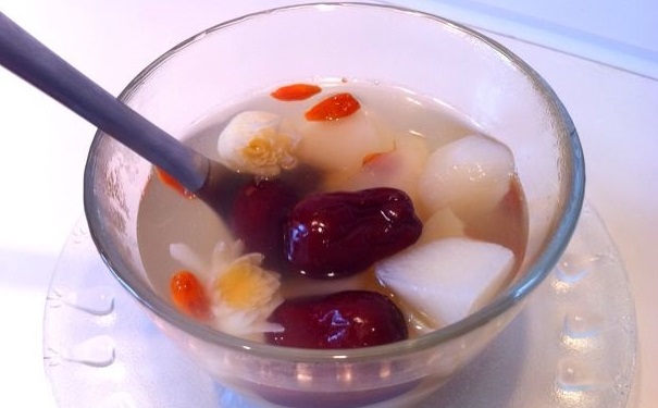 冬季潤肺吃什么食物？滋陰潤肺藥膳方有哪些？(1)