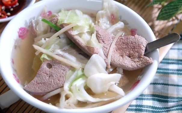 秋季喝什么湯治療感冒？秋季防治感冒吃什么食物好？(1)