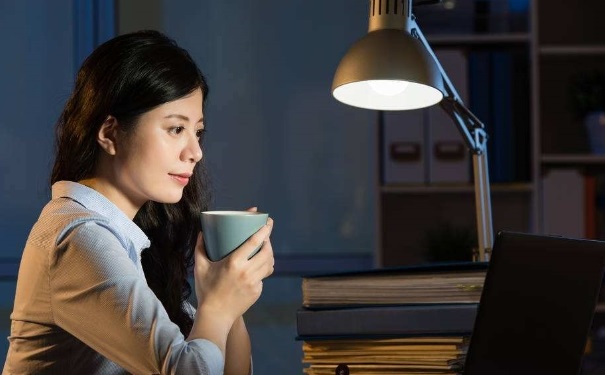熬夜吃什么保護視力？熬夜保護視力的食物有哪些？(1)