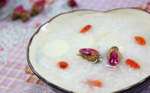 養(yǎng)胃的花粥有哪些？用什么花做粥美容養(yǎng)顏？(1)