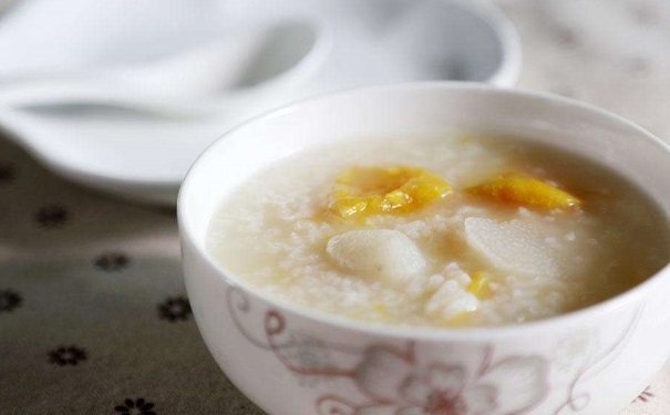 秋季如何預(yù)防呼吸道疾?。壳锛绢A(yù)防呼吸道疾病吃什么好？(1)
