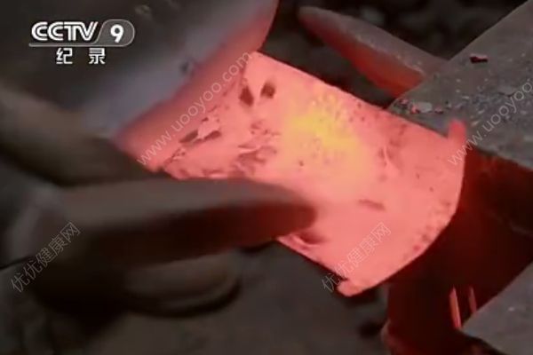 《舌尖3》引章丘鐵鍋搶購熱潮，使用鐵鍋的好處有哪些？(3)