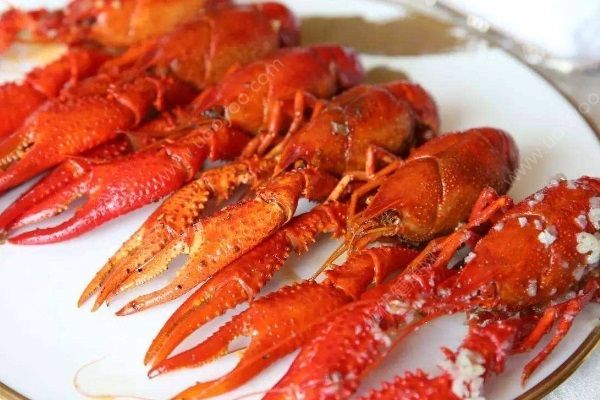 男子連吃40多個(gè)小龍蝦頭擔(dān)心重金屬超標(biāo)，蝦頭真的很臟嗎？(4)