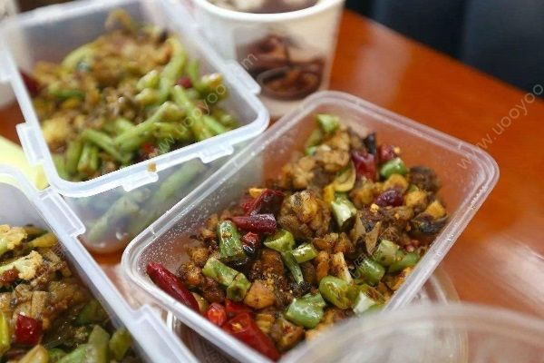 兩女子深夜點(diǎn)外賣：要會(huì)打大蟲子的外賣小哥，外賣吃多的危害(3)