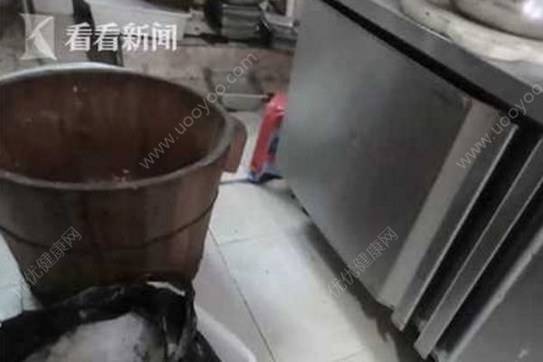 月賺10萬(wàn)外賣(mài)加工點(diǎn)使用死蟹，老板:沒(méi)事，吃不出來(lái)(1)