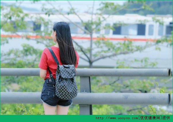 我17歲別人說我丑怎么辦？我17歲別人說我長(zhǎng)得丑怎么辦？(1)