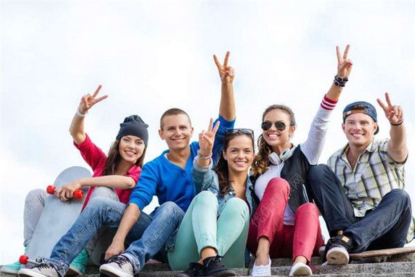 朋友傷心該怎么辦？朋友很傷心怎么安慰？(1)