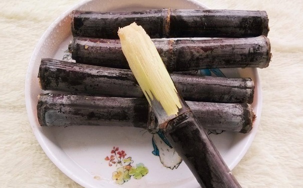紅心甘蔗能不能吃？吃紅心甘蔗中毒怎么辦？(1)