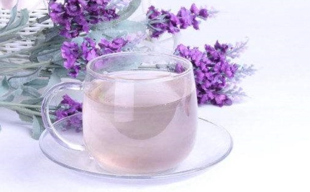薰衣草泡水喝有哪些功效？薰衣草泡水喝有什么作用？(1)