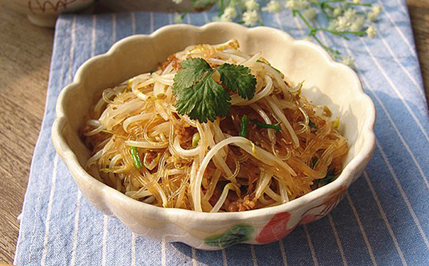 綠豆芽怎么吃更健康？綠豆芽有哪些營養(yǎng)功效？(1)