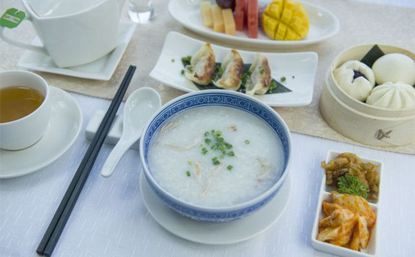秋季吃什么潤(rùn)燥益血？秋季潤(rùn)燥潤(rùn)肺吃什么最好？(1)