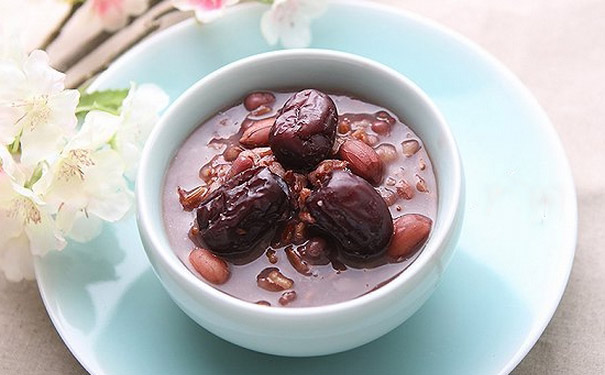 痛經(jīng)食療吃什么好得快？痛經(jīng)怎么調(diào)理好？(1)