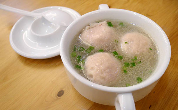 秋季養(yǎng)生適合吃哪些食物？秋季養(yǎng)生需要注意哪些事項(xiàng)？(1)