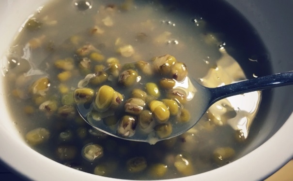 夏天適合吃哪些食物？天氣炎熱吃什么好？(1)