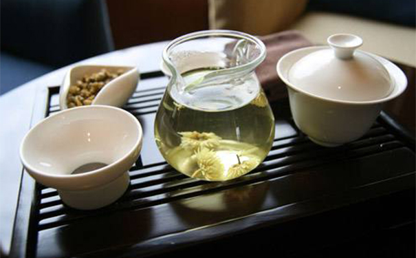 菊花茶怎么喝最好？菊花茶都有哪些功效？(1)