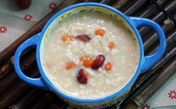 早餐吃燕麥片有什么好處？燕麥怎么吃營養(yǎng)？(1)