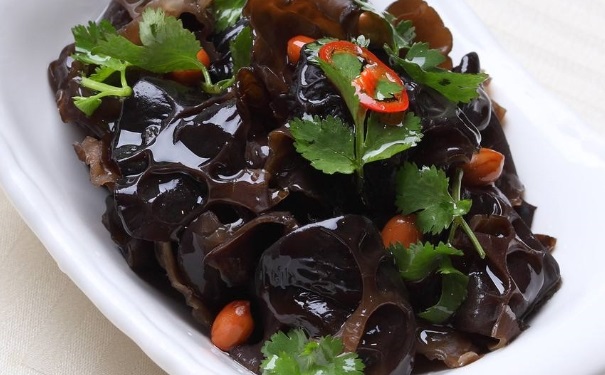 黑木耳有什么營養(yǎng)功效？黑木耳的食用方法及養(yǎng)生功效(1)