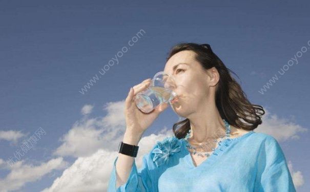 冬天怎樣給皮膚補(bǔ)水？冬天補(bǔ)水要怎么做？(2)